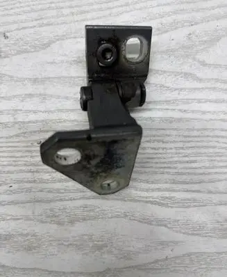 Volkswagen Golf V Front door upper hinge 1k0831401