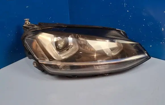 Volkswagen Golf VII Headlight/headlamp 5G1941754 5G1941752 90044682