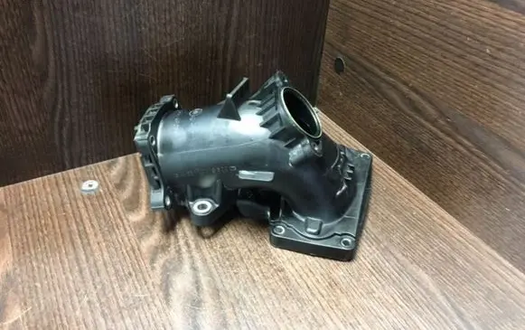 Intake resonator