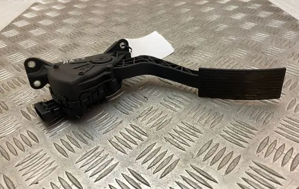 Mercedes-Benz X-class W470 Accelerator throttle pedal 180024KJ0A