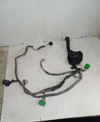 Volvo XC70 Front door wiring loom 8622440 9442270