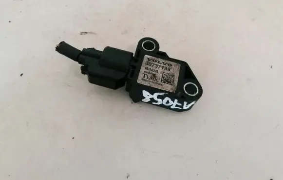 Volvo V50 Airbag deployment crash/impact sensor 30737139