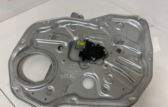 KIA Sorento Front door window regulator with motor