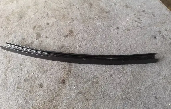 BMW 7 F01 F02 F03 F04 Rear door window/glass frame 7185236