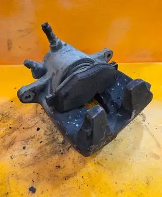 Mercedes-Benz E W211 Front brake caliper Z06028295RE