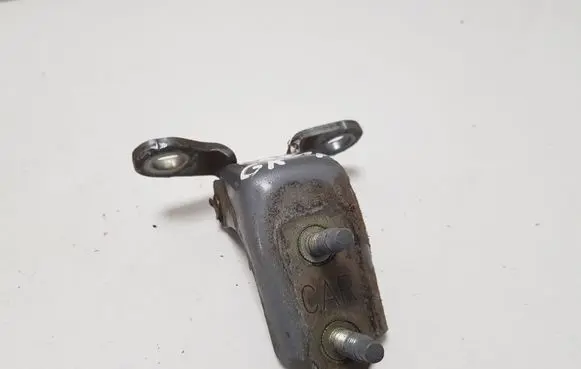 Honda CR-V Rear door lower hinge