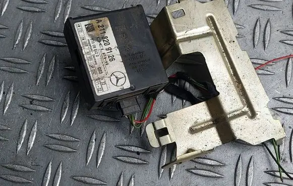 Mercedes-Benz E W211 Alarm control unit/module A2118209126 510080120