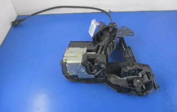 Ford Fiesta Front door lock 2S51B219A64BG