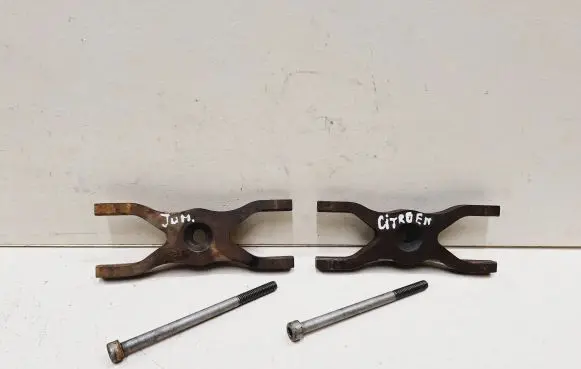 Citroen Jumper Fuel Injector clamp holder