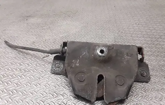 KIA Opirus Tailgate/trunk/boot lock/catch/latch 