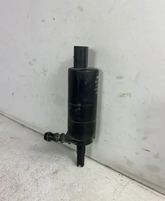 Skoda Yeti (5L) Headlight washer pump 3B7955681 3397236 5ND955681