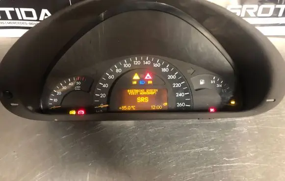 Mercedes-Benz C W203 Speedometer (instrument cluster) A2035407111 110080111006