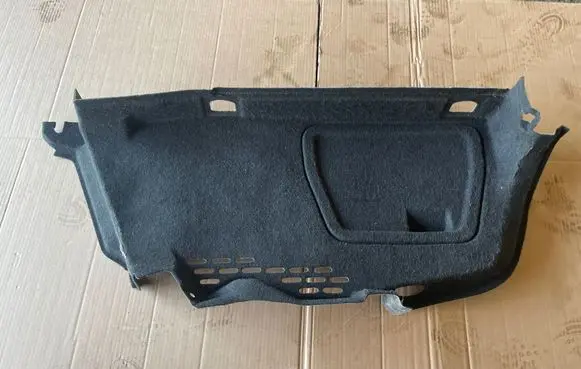 Trunk/boot side trim panel