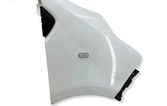 Opel Vivaro Fender 622205351R