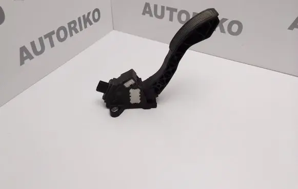Toyota Auris 150 Accelerator throttle pedal 7811002011