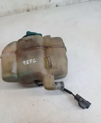 Coolant expansion tank/reservoir