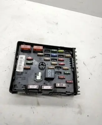Volkswagen PASSAT B6 Fuse module 3CO937125