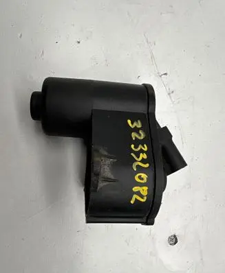Audi A6 S6 C6 4F Hand brake/parking brake motor 32332082