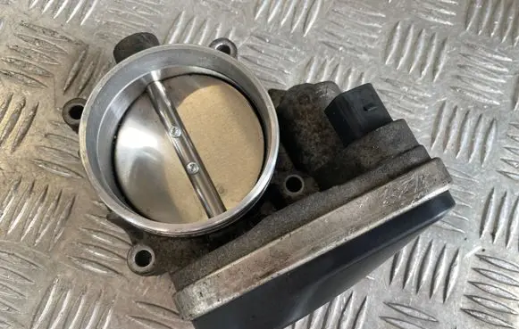 BMW 3 E90 E91 Throttle valve 7516946 408238420001 130206