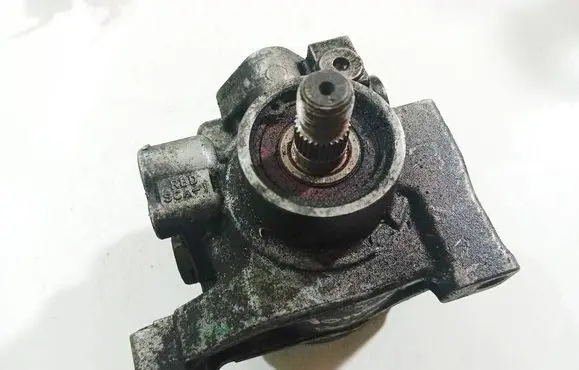 Honda Accord Power steering pump 006985C