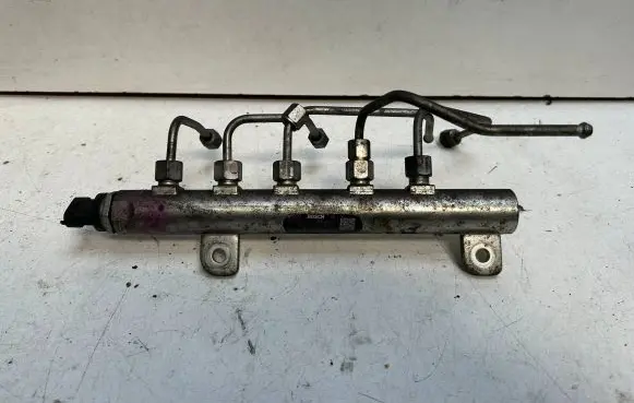 Opel Zafira B Fuel main line pipe 55197370 006416L4 0445214095