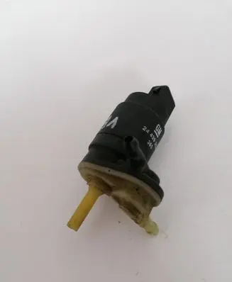 Opel Zafira B Windscreen/windshield washer pump 24439254