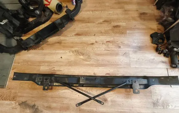 Jeep Grand Cherokee Front bumper cross member