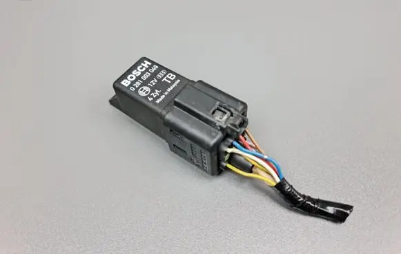 Honda Accord Glow plug pre-heat relay 0281003049