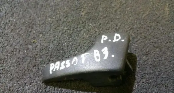 Volkswagen PASSAT B3 Front door interior handle