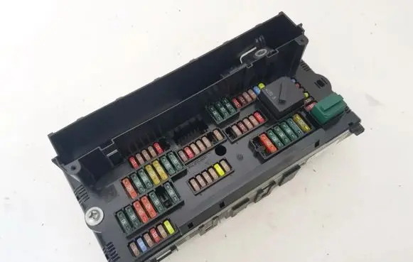 BMW 5 GT F07 Fuse box set 016704871 0-1670487-1