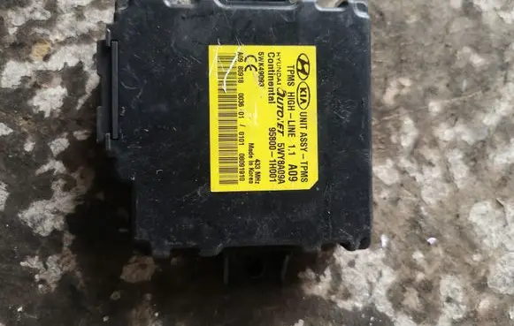 Hyundai i30 Tire pressure control unit 958001H001