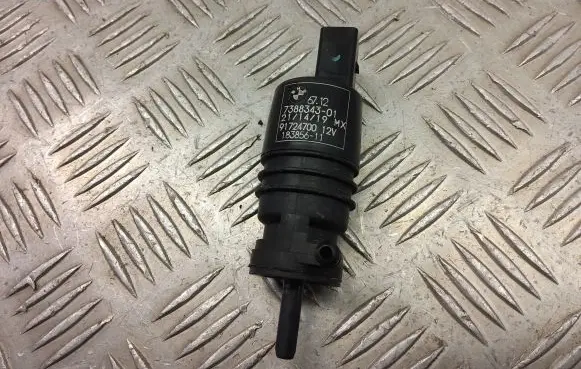 BMW X3 F25 Windscreen/windshield washer pump 7388343