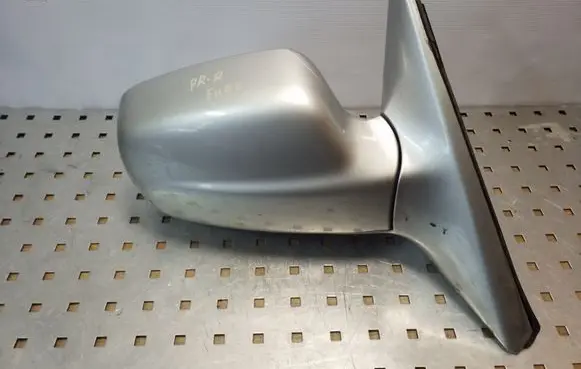 Hyundai Terracan Front door electric wing mirror