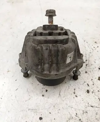 BMW X1 E84 Engine mount bracket 6773742