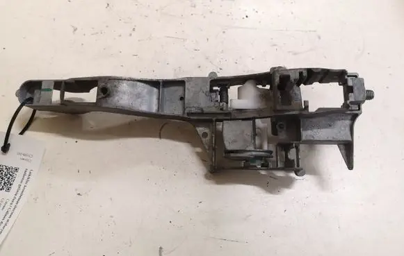 Rear door exterior handle/bracket