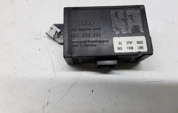Audi A8 S8 D2 4D Immobilizer control unit/module 4B0953234