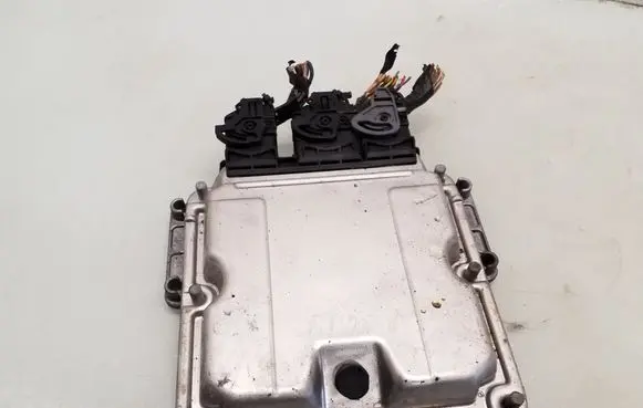 Peugeot 607 Engine control unit/module 0281011393 9652590180