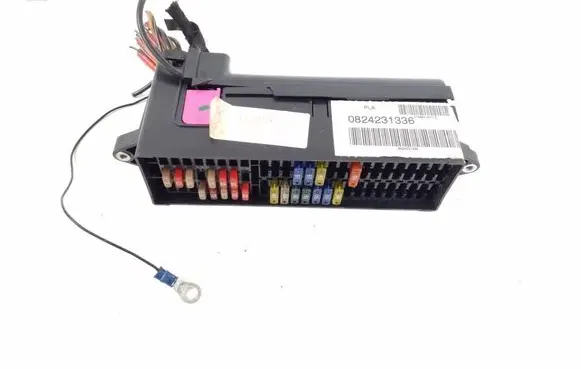 Volkswagen Tiguan Fuse module 1T1937615B