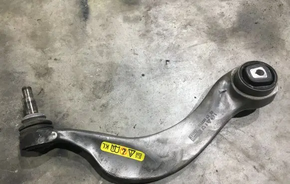 BMW 5 F10 F11 Front control arm 6777733