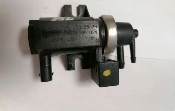 Mercedes-Benz A W169 Turbo solenoid valve A0051535528 05T034 70078200