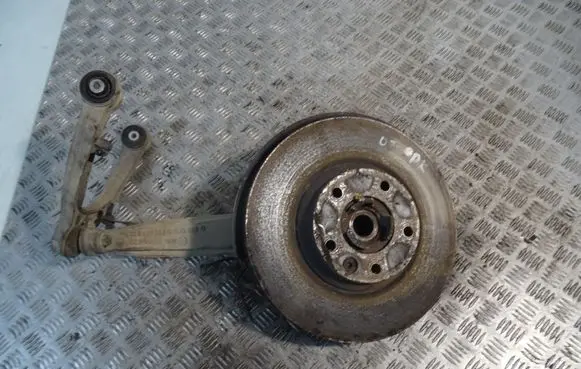 Audi Q7 4L Front wheel hub spindle knuckle 7L0407257