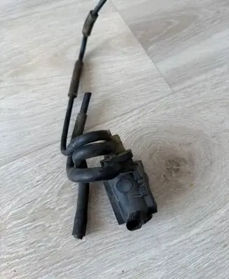 Mercedes-Benz E W212 Turbo solenoid valve A0091533128 70078208 0091533128