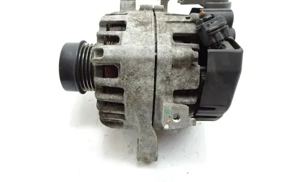 Toyota Yaris Generator/alternator 270600Y120 2612821A 413040371