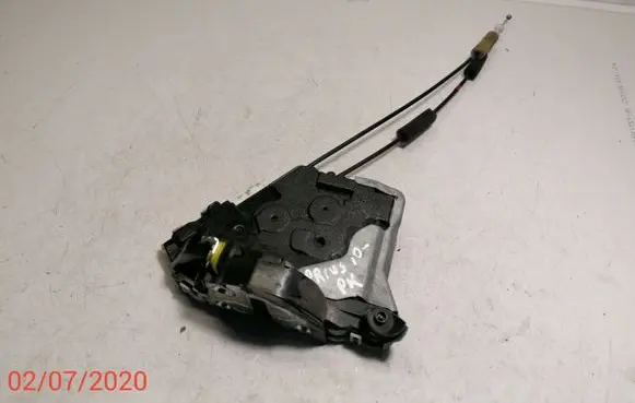 Toyota Prius (XW30) Front door lock