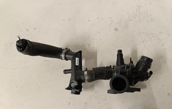 Land Rover Defender Thermostat K6D38575AC K6D38A512AA