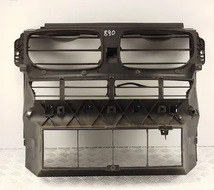 BMW X5 E70 Intercooler air guide/duct channel 7177876