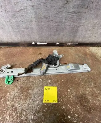 Renault Scenic II - Grand scenic II Front door window regulator with motor 