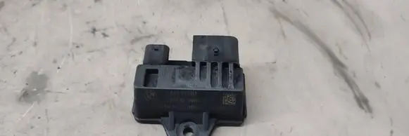 Glow plug pre-heat relay