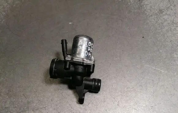 Mercedes-Benz S W221 Coolant heater control valve A2722000031
