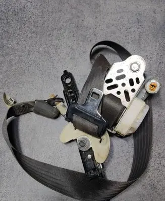Subaru Outback Front seatbelt S209302 0072325 A1328P